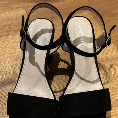 Shoes/Sandals