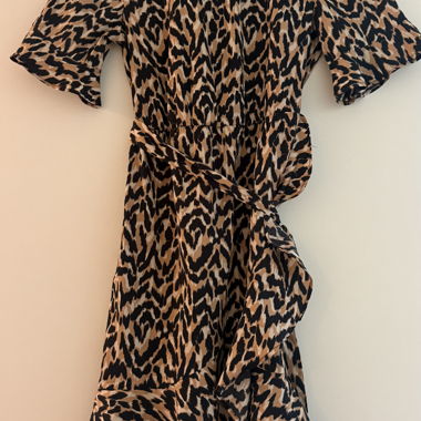 Robe à motif léopard