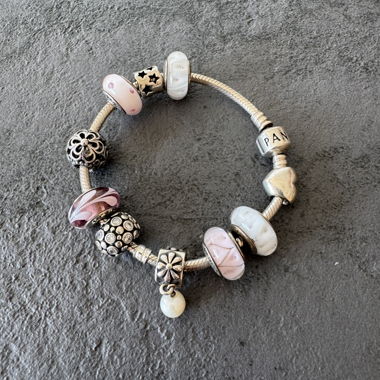 Bracelet Pandora avec charms