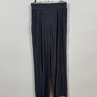 Gestreifte Hose mit weitem Bein