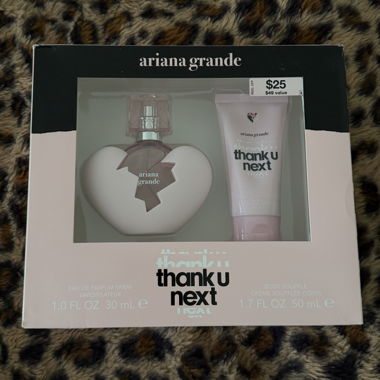 Ariana Grande Thank U, Next Set