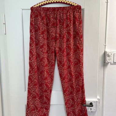 Pantaloni estivi leggeri in seta