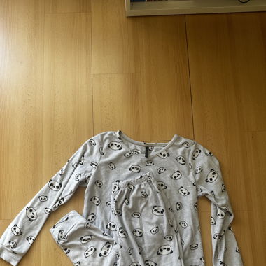 Pyjama mit Panda-Motiv – Grösse S (Chicorée)