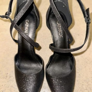 Schwarze Catwalk High Heels