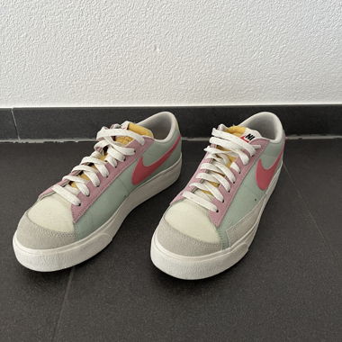 Sneaker Nike pastello