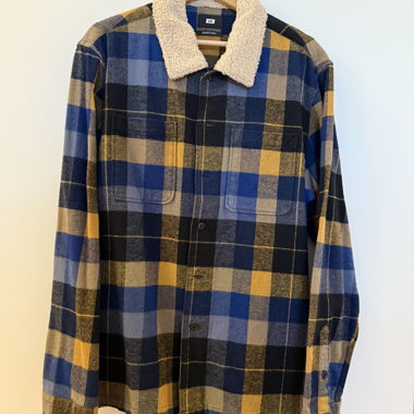 Karierte Flanelljacke mit Teddyfutter