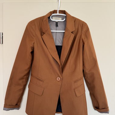 Blazer brun à fermeture boutonnée