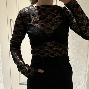 Black lace long sleeve top