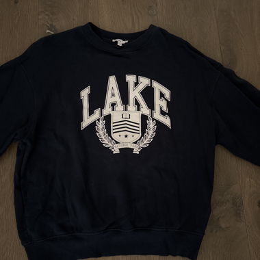 Pullover Subdued