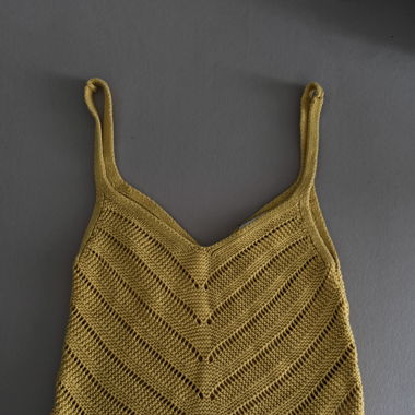 Top court jaune en tricot