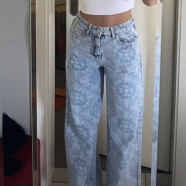 jeans