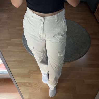 Pantaloni cargo beige PUL&BEAR