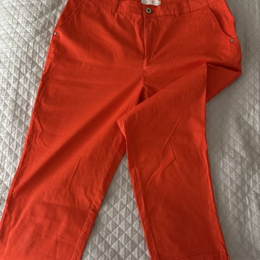 Sarah John Orange-Korallhose