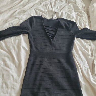 Simple schwerze kleider