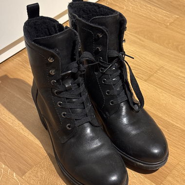 Ecco Boots