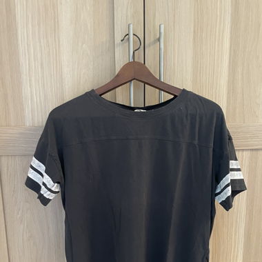 Simple black/grey T-shirt