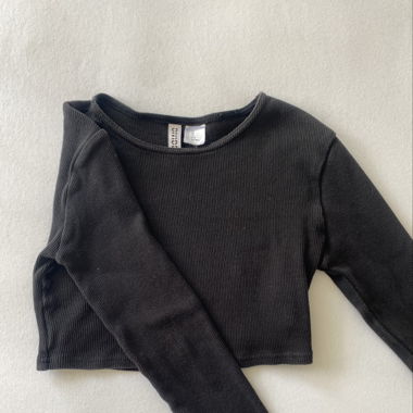 Black Crop Top with Long Sleeves