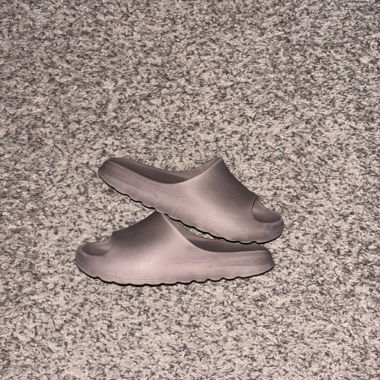Yeezy Slides