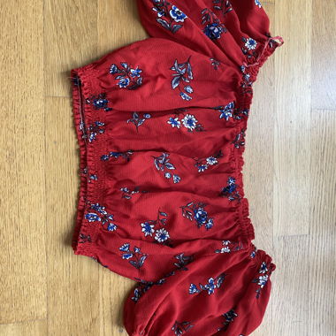 Bauchfreies Top