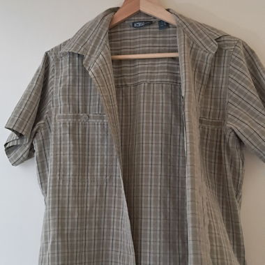 Chemise à carreaux à manches courtes