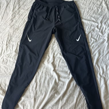 Nike schwarz Aeroswift Laufhose Grösse M