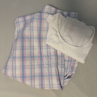 Pyjama set with top and trousers (New)