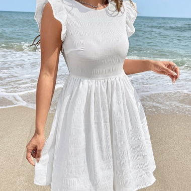 Weisses Sommerkleid mit Rueschen
