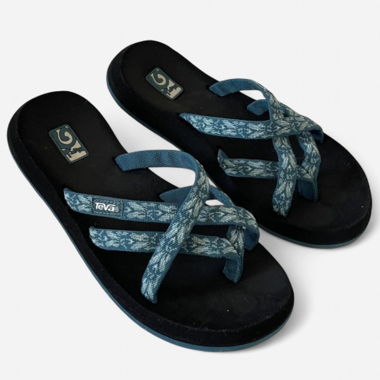 Teva Sandalen mit Kreuzriemen