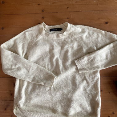 Yellowish wool sweater