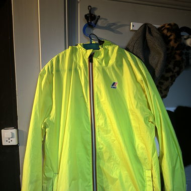 k-way jaune fluo