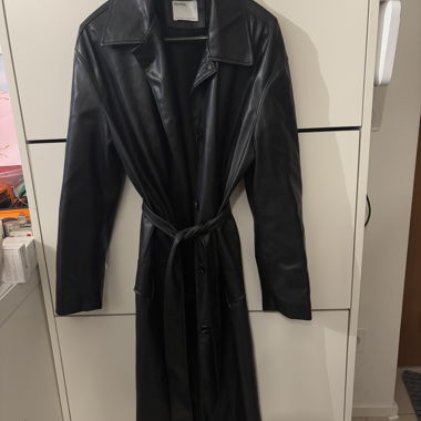 Schwarz Kunstledermantel