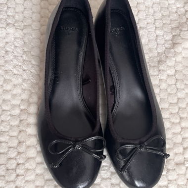 Black Ballerinas with Bow