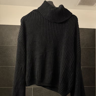 Black turtleneck by NA-KD