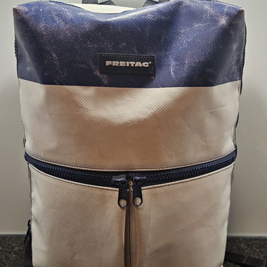 Sac Freitag Fringe