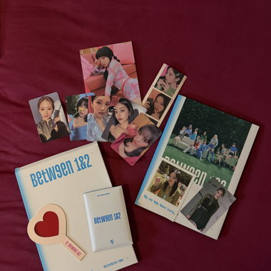 Between 1&2 TWICE album set with photocards
