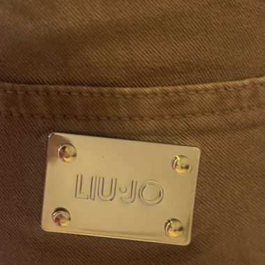 Liu-jo hose