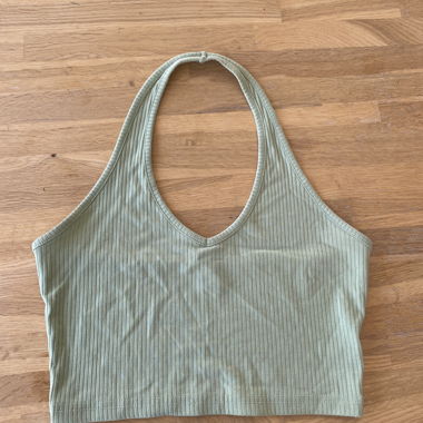 Backless top