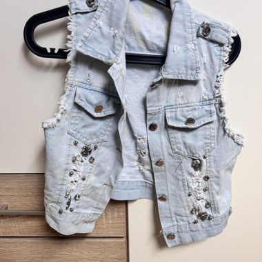 Hemdlose Jeansweste mit Used Look