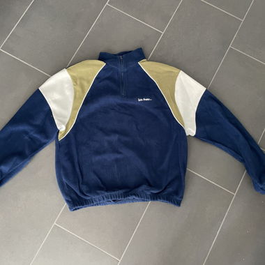 Blauer Fleece-Sweater iets frens…. M