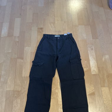Schwarze Cargohose