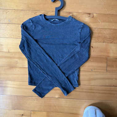 Dark grey cropped top Bershka