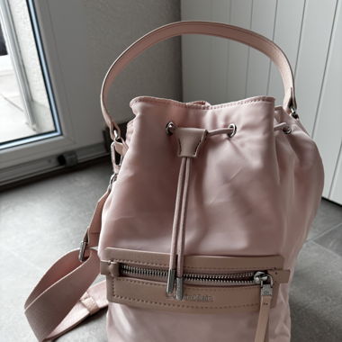Sac seau Calvin Klein 
