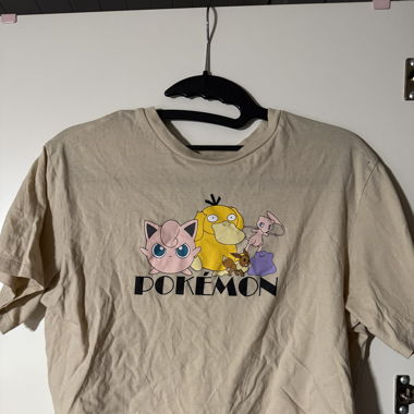 crop top pokemon H&M