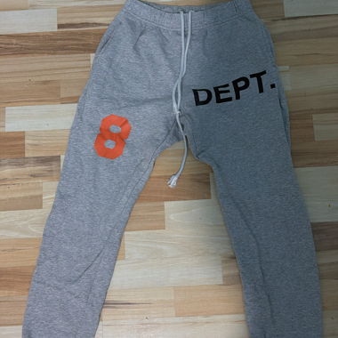 Pantaloni da jogging grigi con stampa