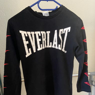 Leichter Everlast-Pullover
