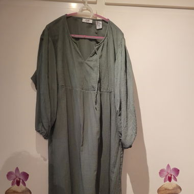 Robe en mousseline kaki