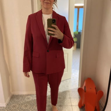 Raspberry suit - Week-end brand