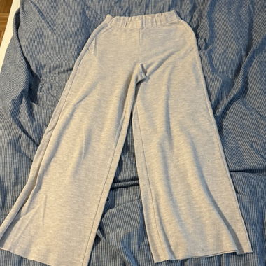 Beige weite Stoffhose
