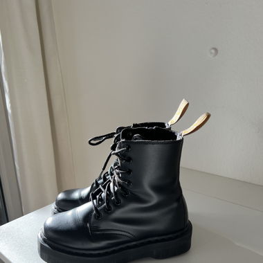 Dr. Martens
