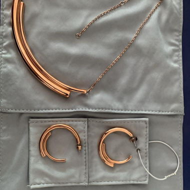 Parure de bijoux Calvin Klein jamais portée NEW